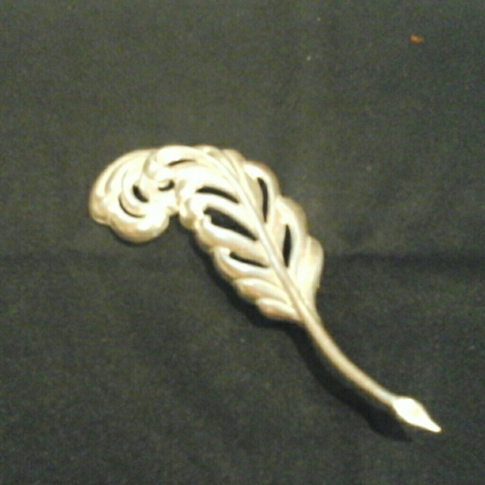 Vintage Sterling Silver Brooch.